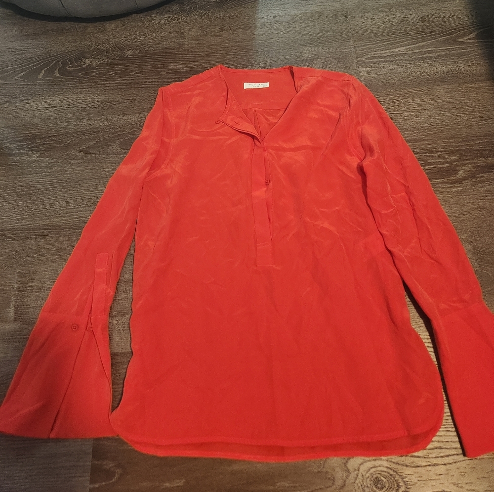 Equipment Bold Red Top